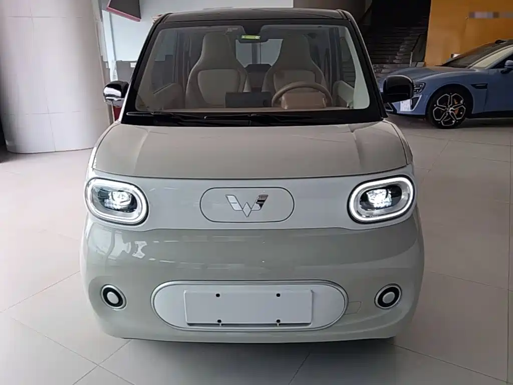 Wuling MINIEV — миниатюра 3