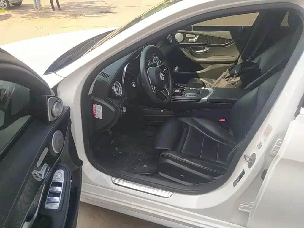Mercedes-Benz C-Class — миниатюра 16