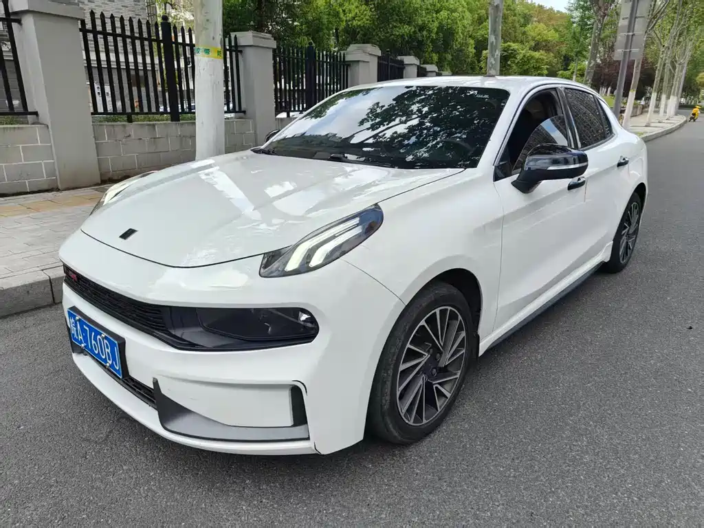 Lynk & Co 03 2020