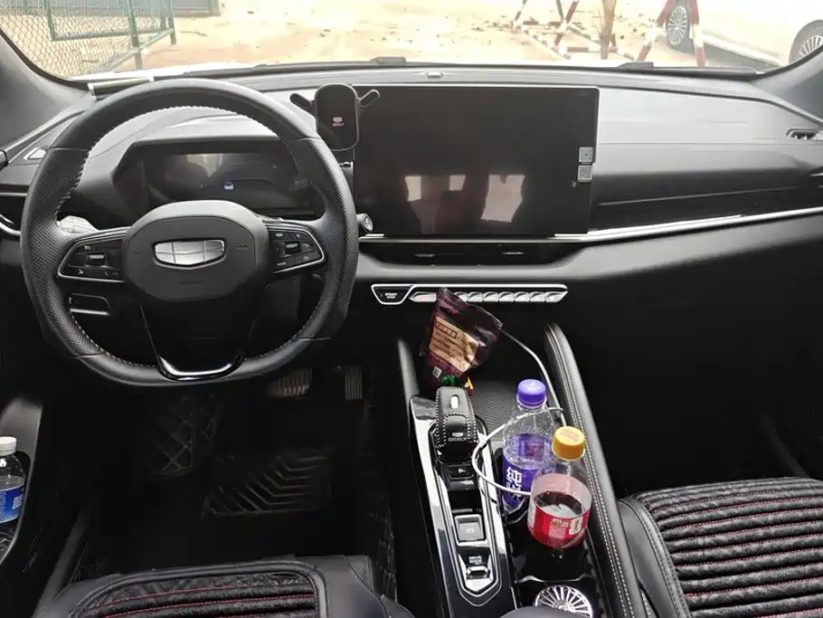 Geely Binyue — миниатюра 12