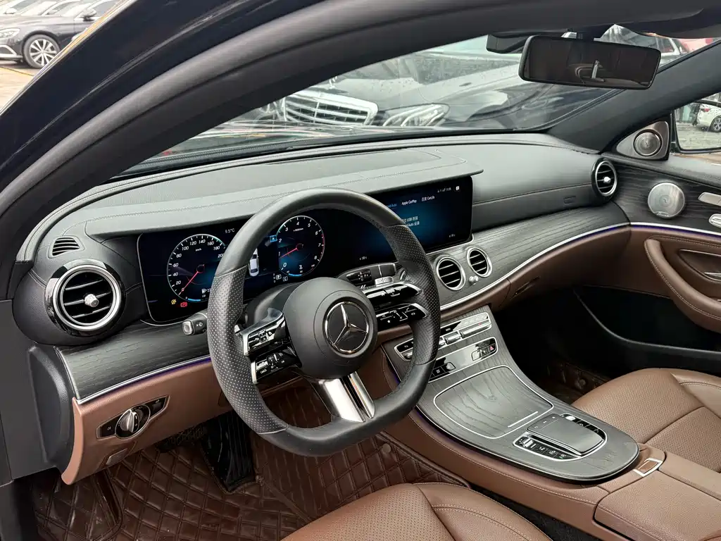 MERCEDES-BENZ E CLASS