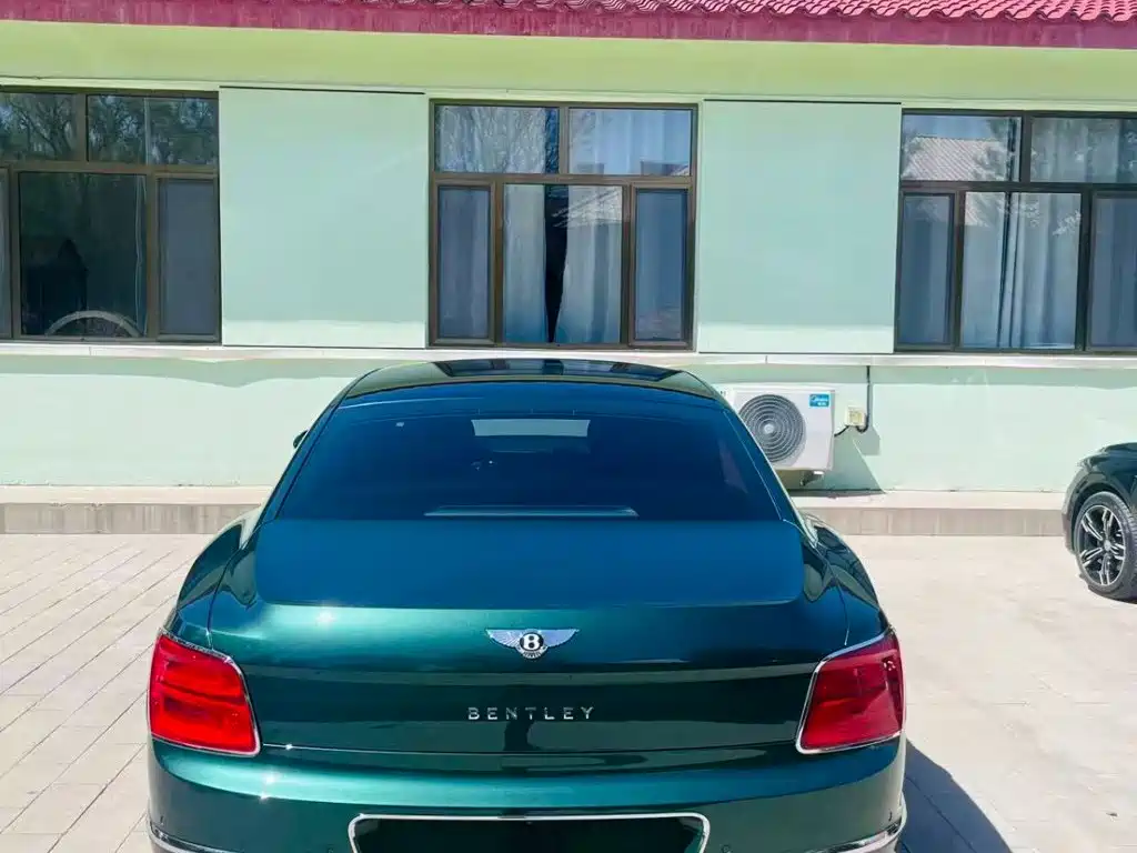 Bentley Flying Spur — миниатюра 4