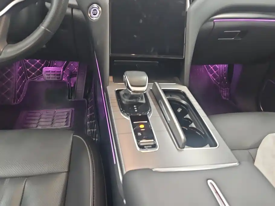 Hongqi Hongqi HS7 PHEV — миниатюра 16