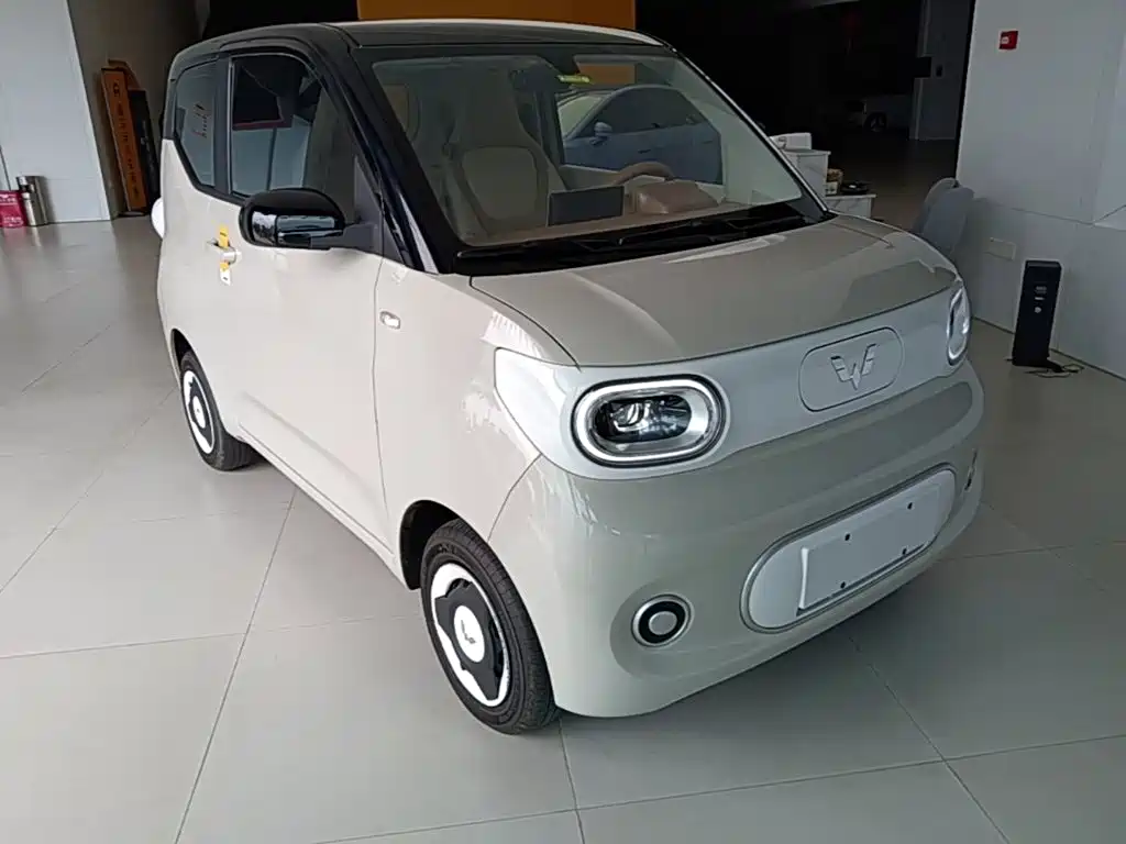 Wuling MINIEV — миниатюра 4