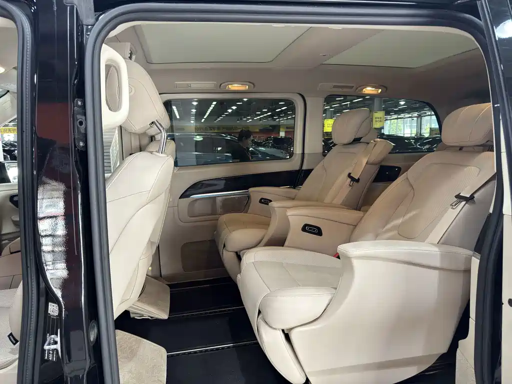 Mercedes-Benz V-Class — миниатюра 7