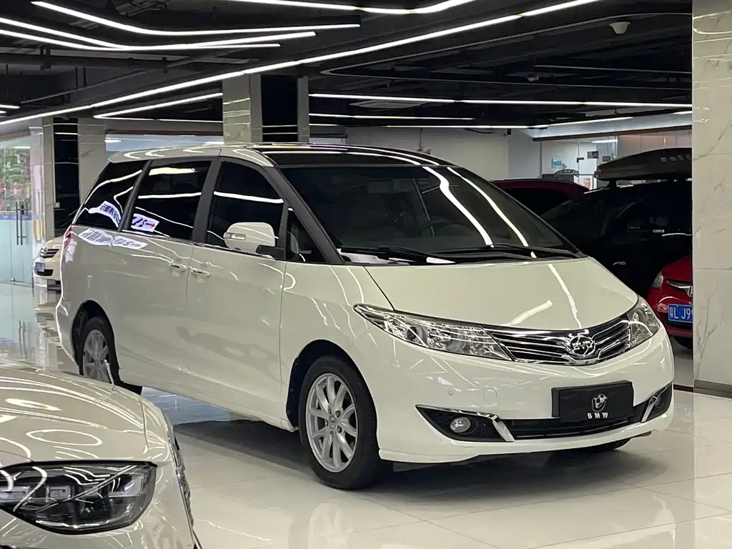 BYD M6 — миниатюра 3
