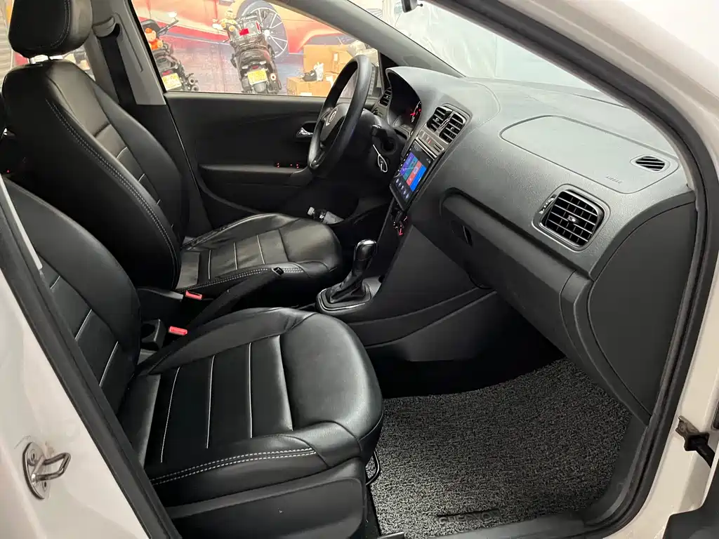 Volkswagen Polo — миниатюра 12