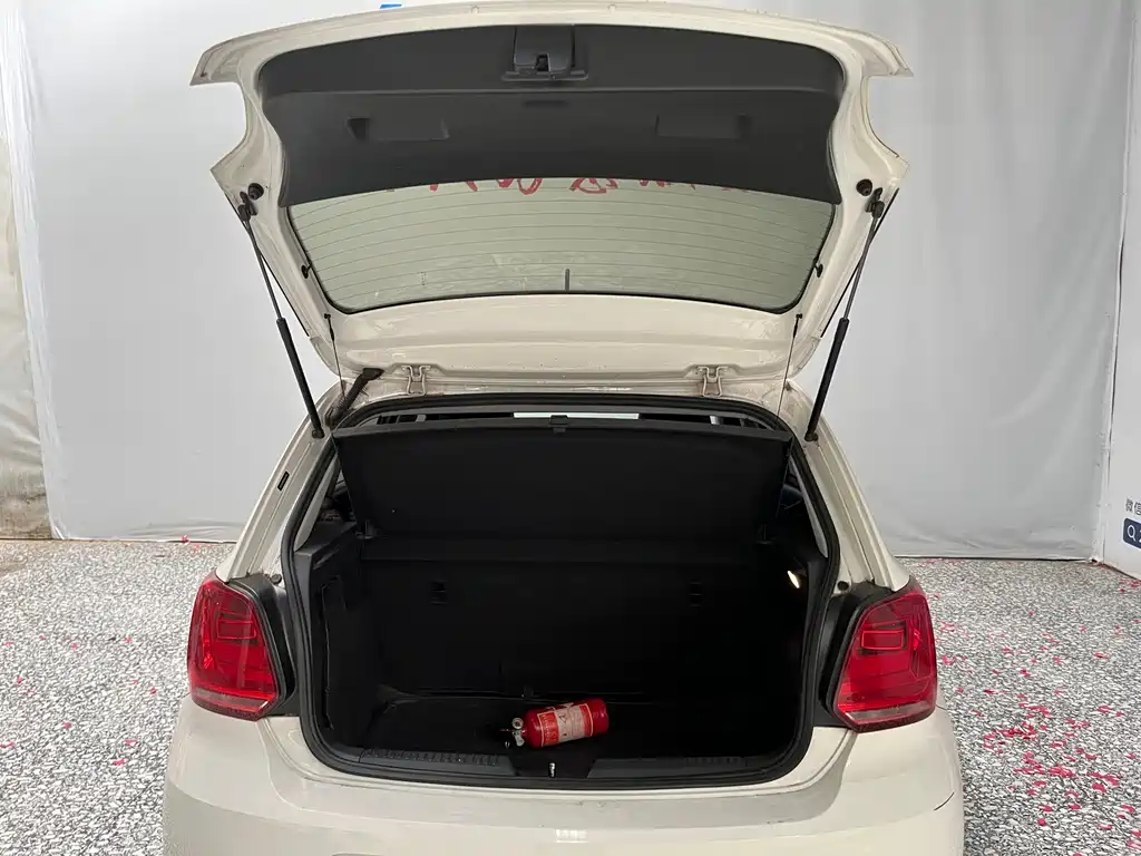 Volkswagen Polo — миниатюра 14