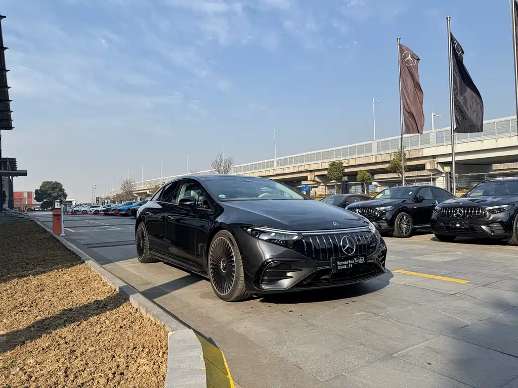 MERCEDES-BENZ EQS AMG