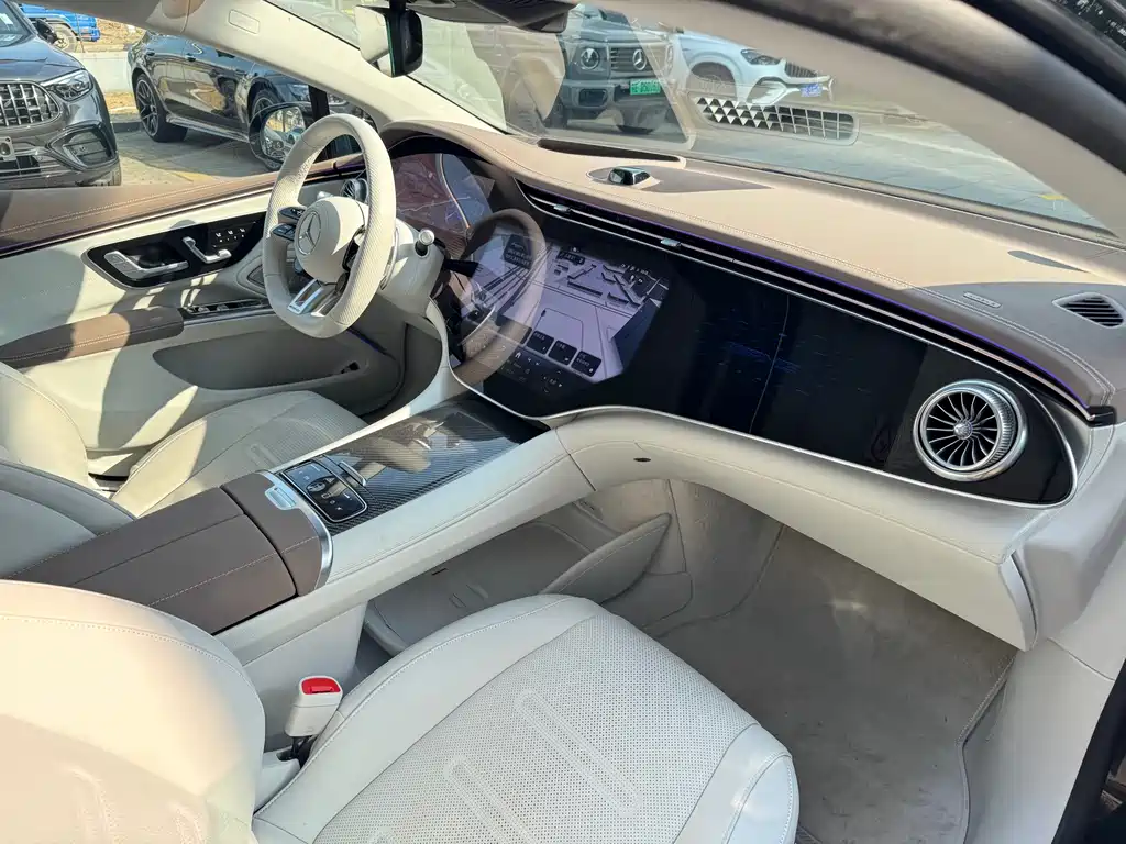 MERCEDES-BENZ EQS AMG