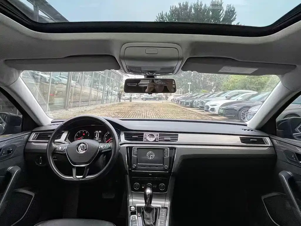 Volkswagen Passat — миниатюра 4