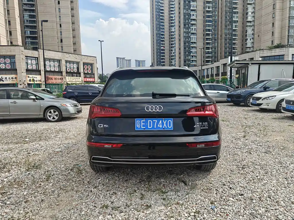 Audi Q5L — миниатюра 3