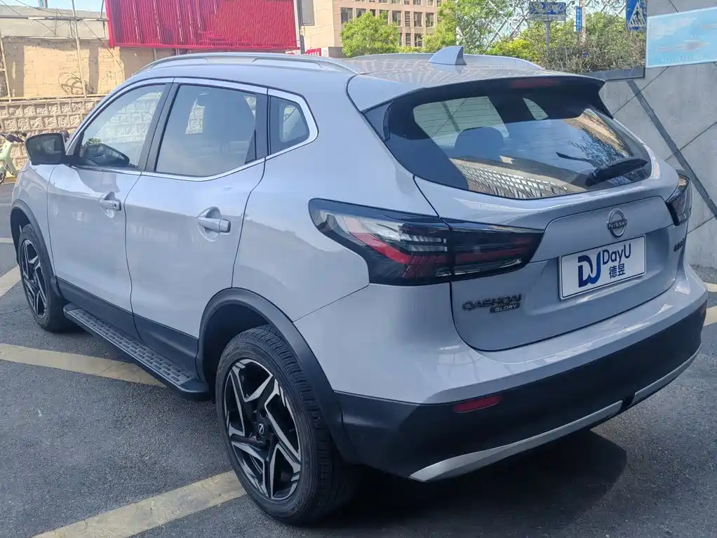Nissan Qashqai - фото 4