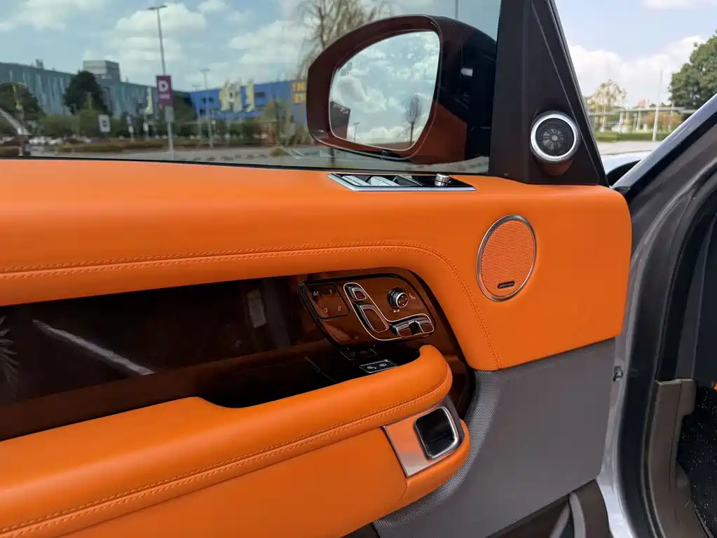 Land Rover Range Rover — миниатюра 12