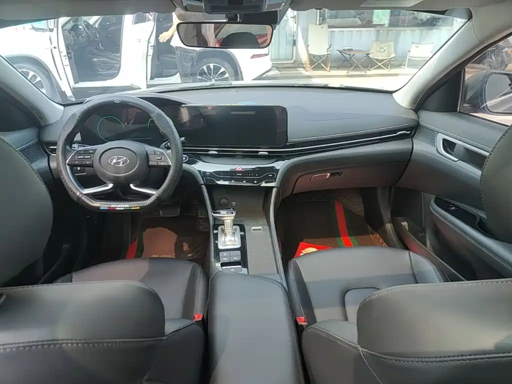 Hyundai Mistra — миниатюра 10