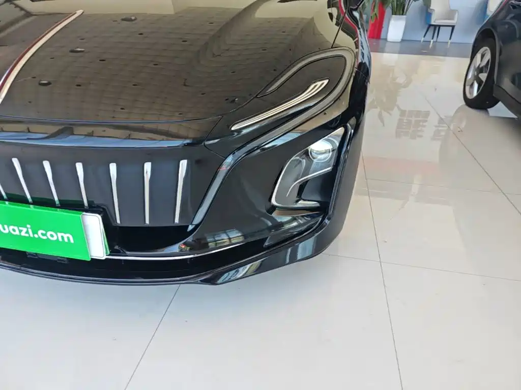 Hongqi Hongqi E-QM5 — миниатюра 24