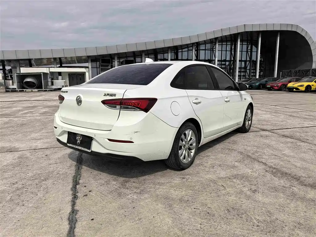 Buick Excelle — миниатюра 6