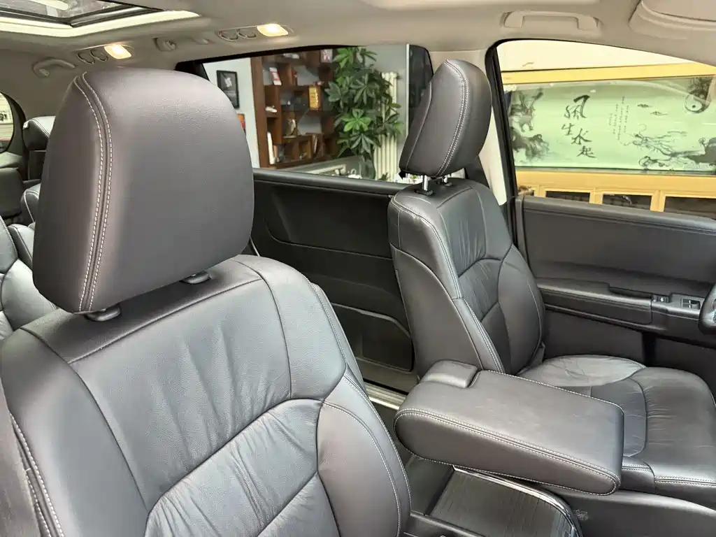 Honda Elysion — миниатюра 16