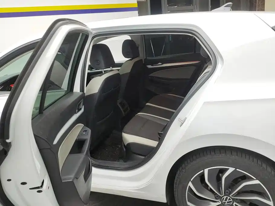 Volkswagen Golf — миниатюра 11
