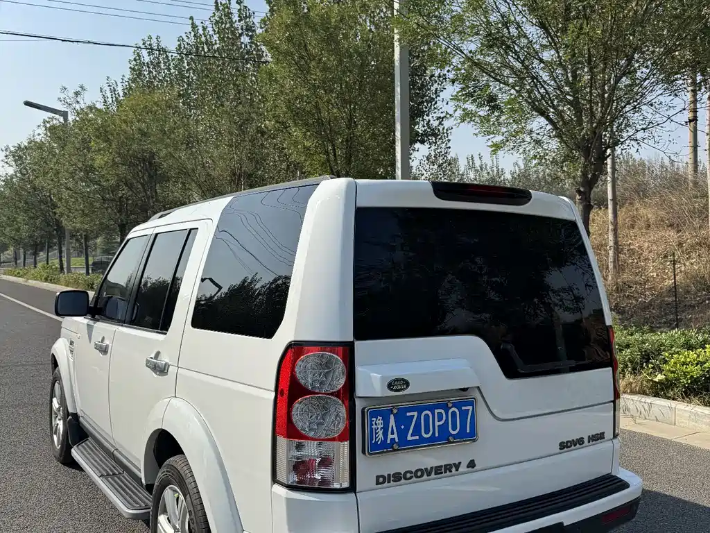 Land Rover Discovery — миниатюра 7