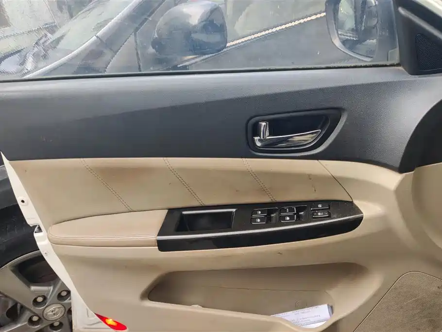 Changan Eado 2014 1.6L MT Luxury