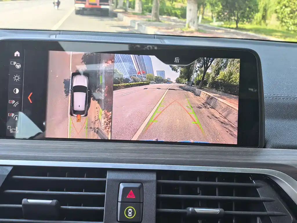 BMW X4 — миниатюра 13