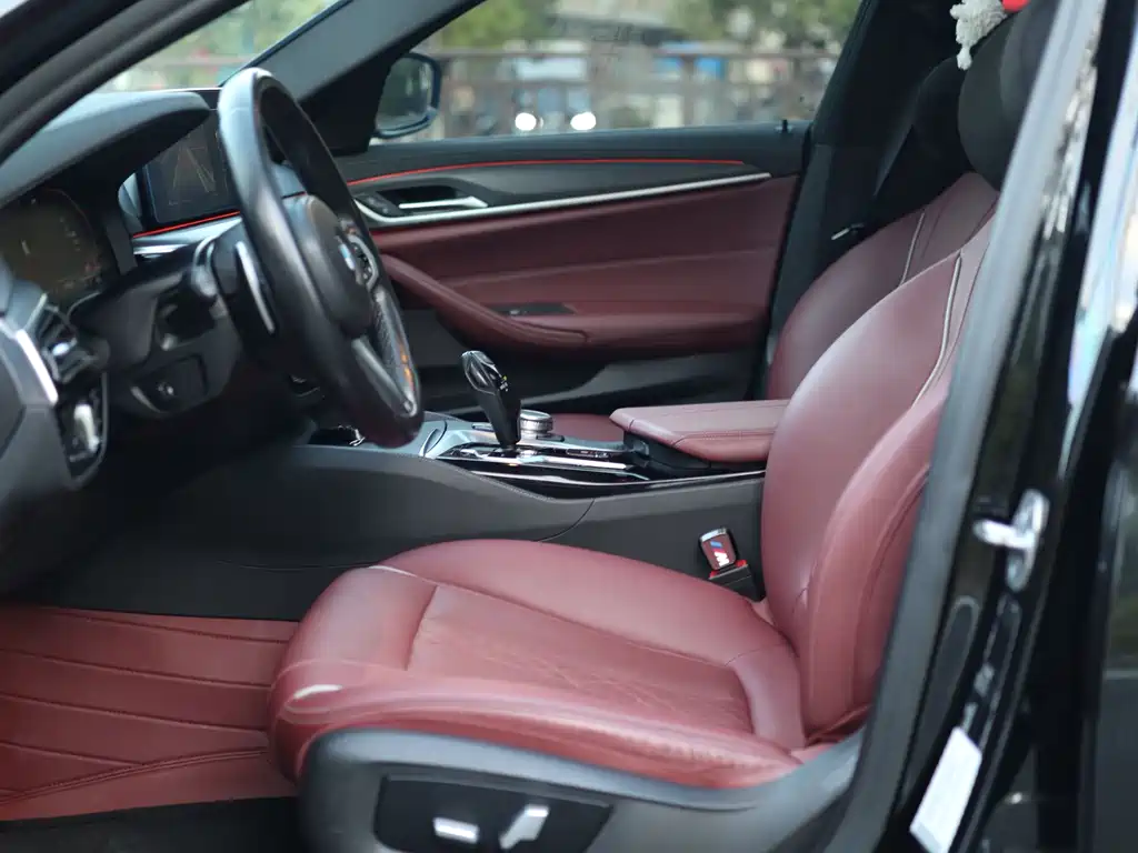 BMW 5 Series — миниатюра 17