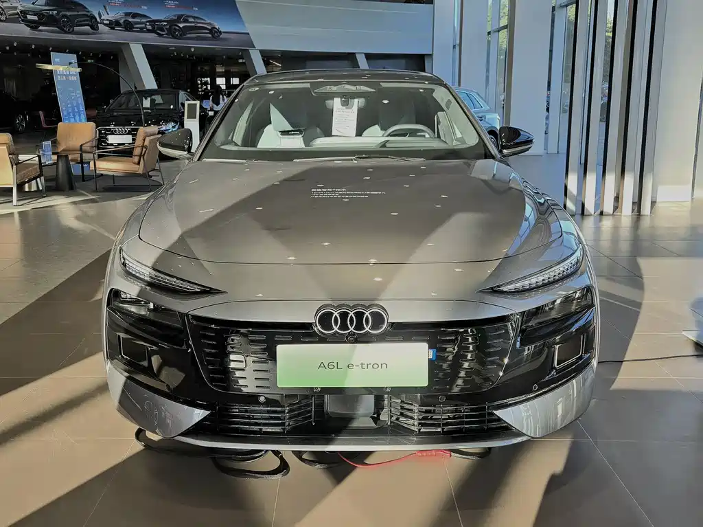 Audi A6L e-tron 2026 Smart Drive