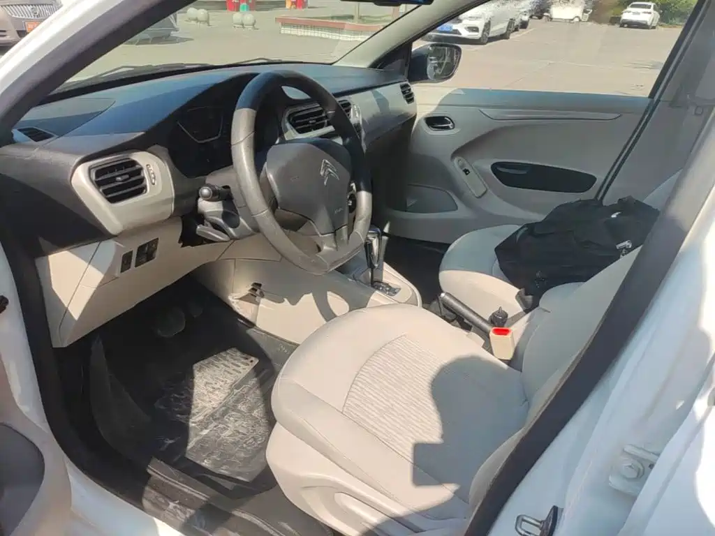 Citroen Elysee — миниатюра 15
