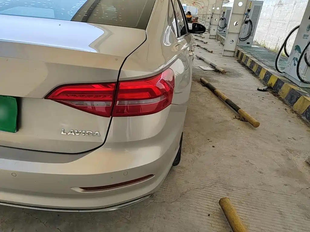 Volkswagen Lavida — миниатюра 8