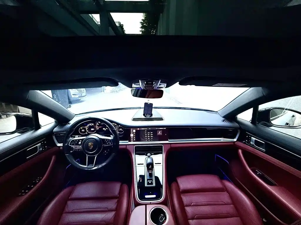 Porsche Panamera — миниатюра 6