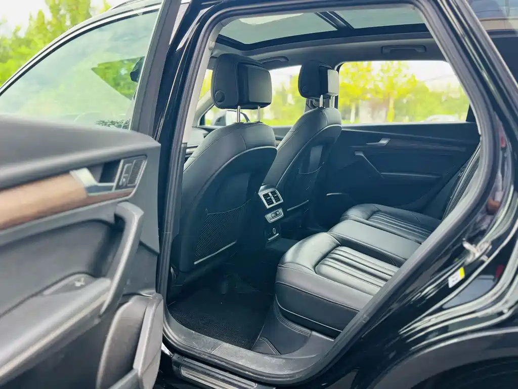 Audi Q5L — миниатюра 8