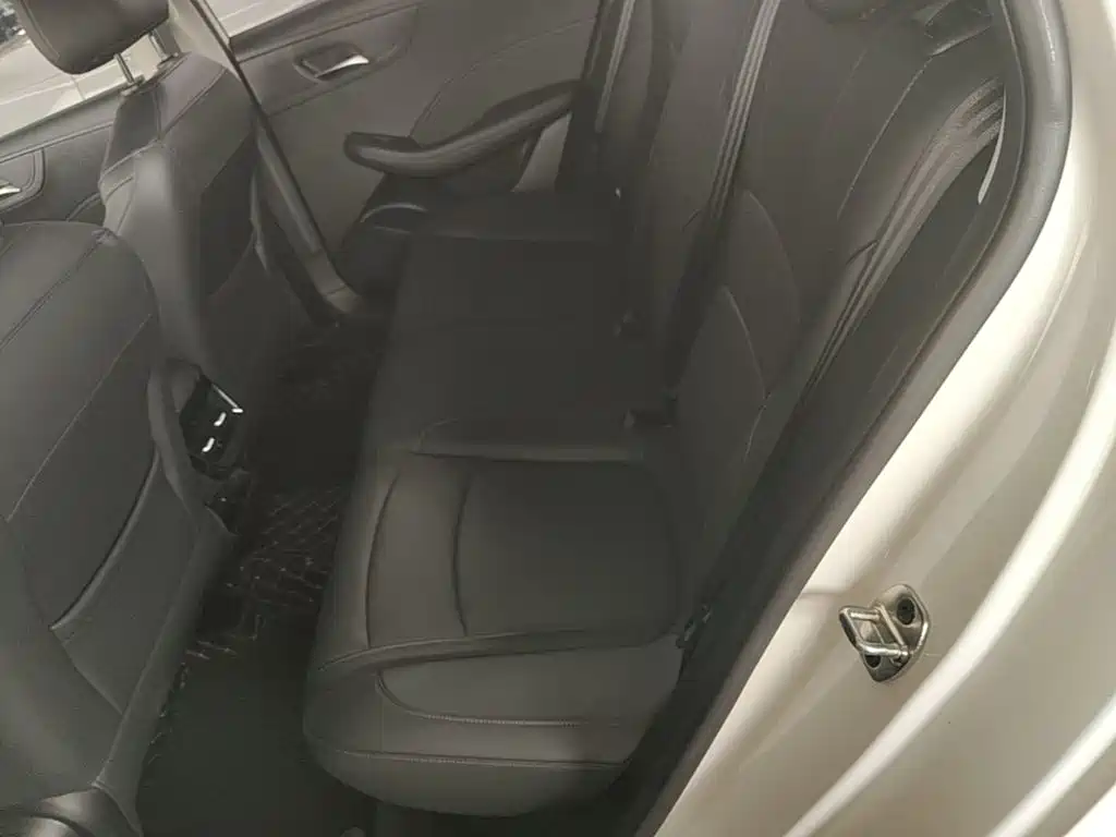Roewe i5 — миниатюра 17