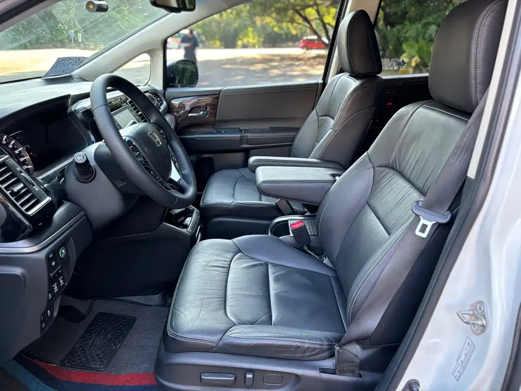 Honda Elysion — миниатюра 8