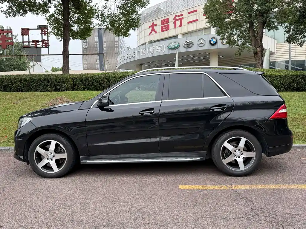 Mercedes-Benz M-Class — миниатюра 3