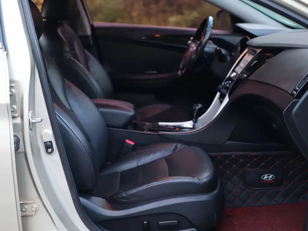 Hyundai Sonata — миниатюра 24