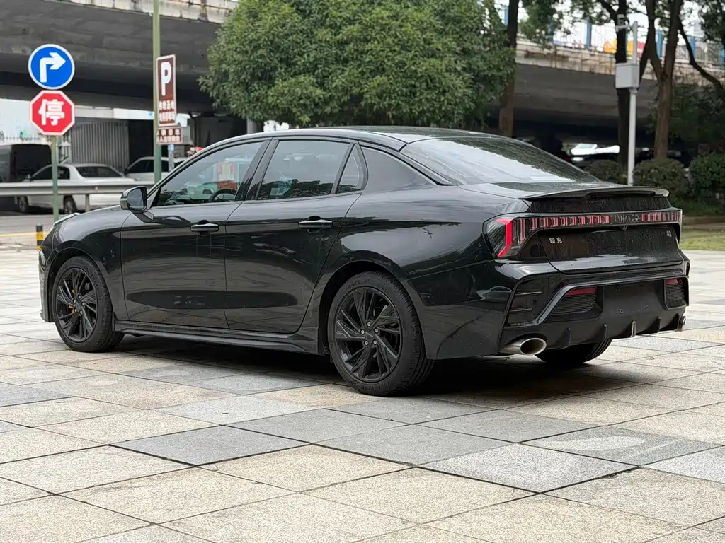 Lynk & Co 03 — миниатюра 9