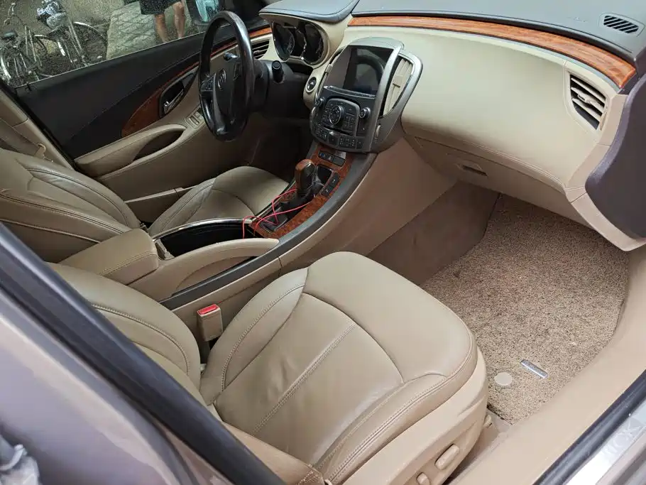 Buick LaCrosse — миниатюра 8