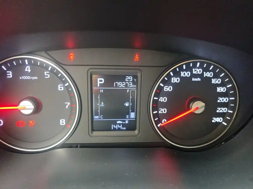 Kia KX3 2015 1.6L AT DLX