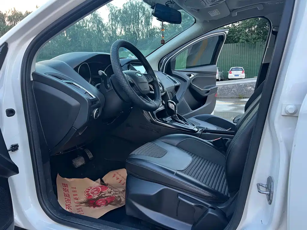 Ford Focus — миниатюра 13