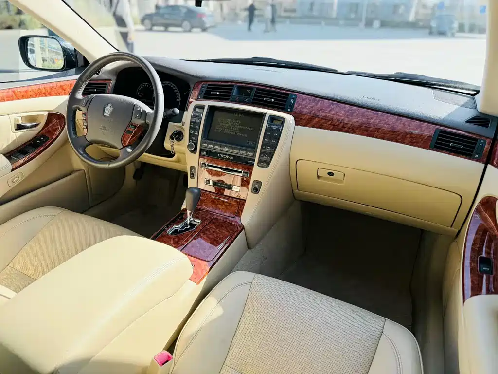 Toyota Crown 2009 2.5L Royal