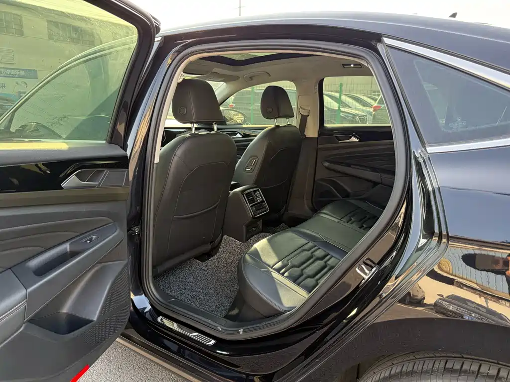 Volkswagen Passat — миниатюра 13