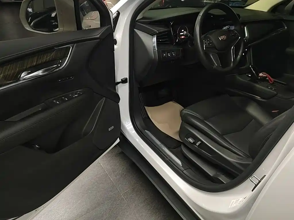 Cadillac XT5 — миниатюра 16