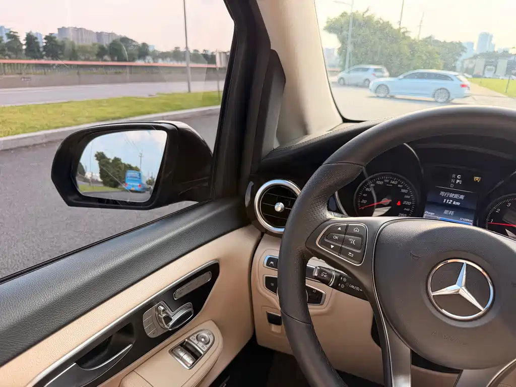 Mercedes-Benz V-Class V 2018 V 260 L Luxury Long Wheelbase VI