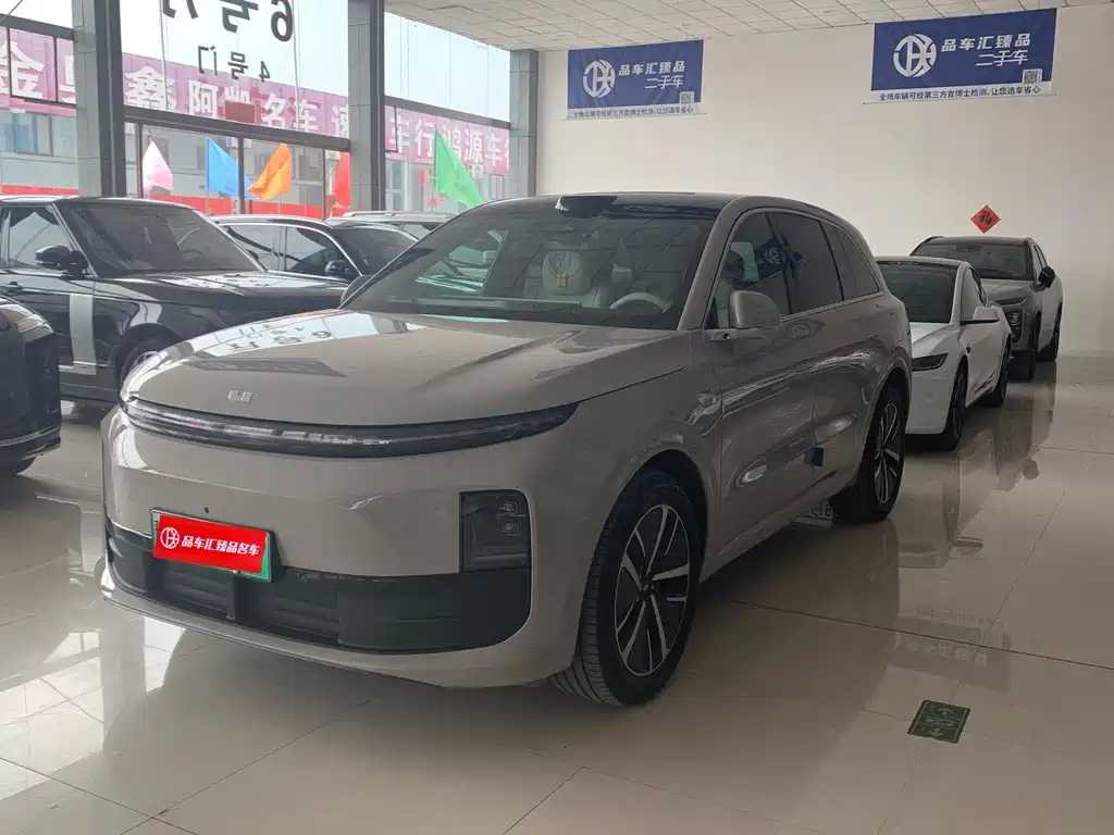 Li Auto Li L6 2025