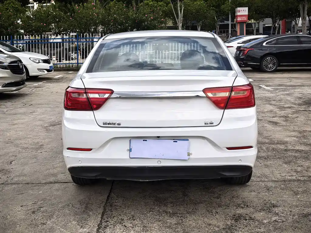 Geely Vision — миниатюра 8