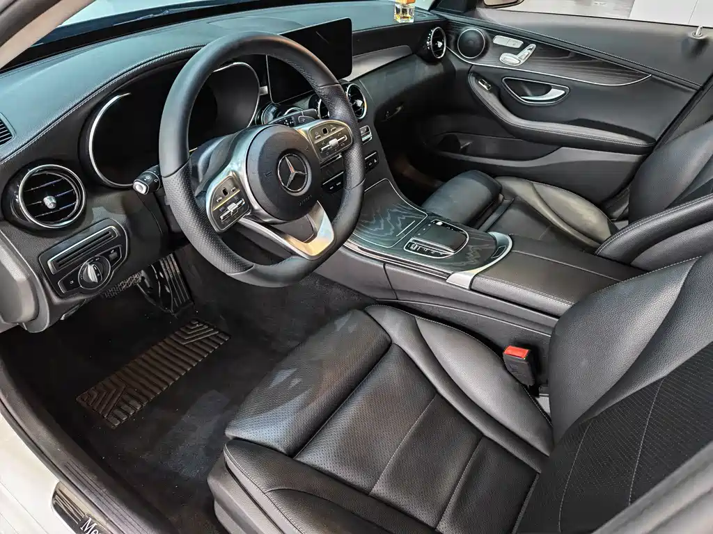 Mercedes-Benz C-Class — миниатюра 4