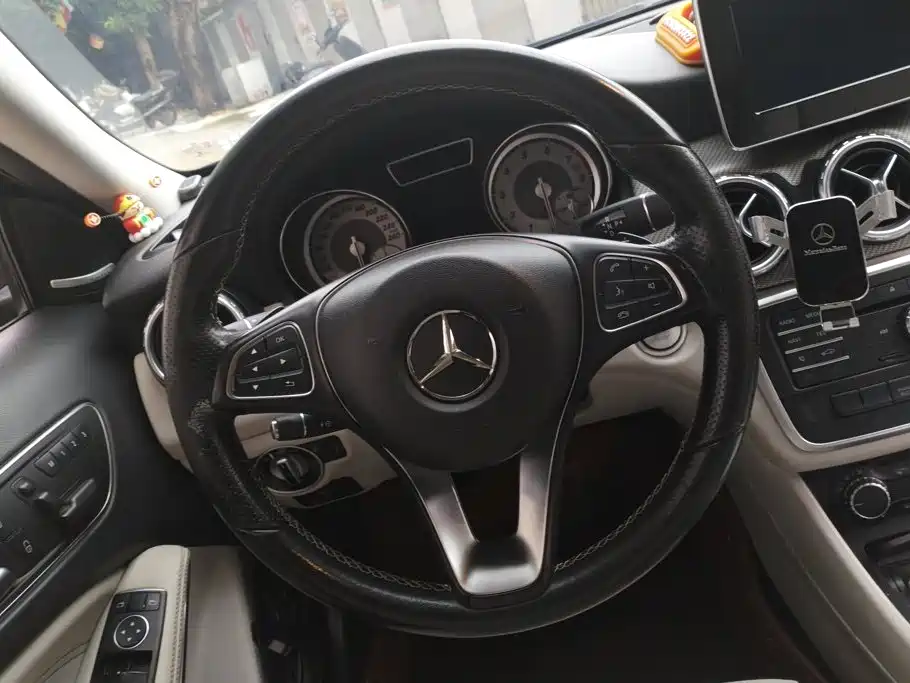 Mercedes-Benz GLA — миниатюра 15