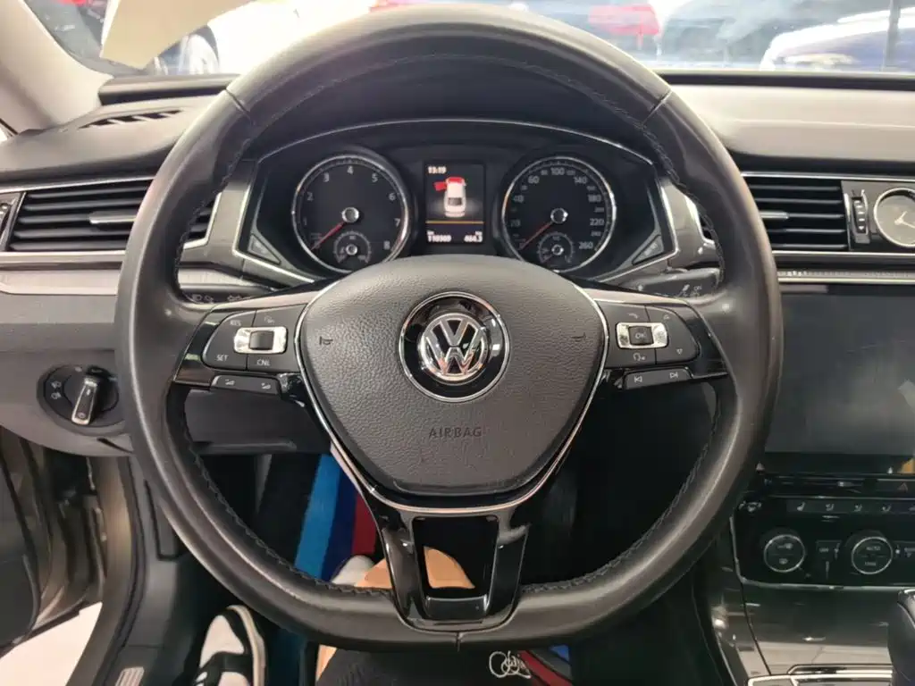 Volkswagen Passat — миниатюра 11