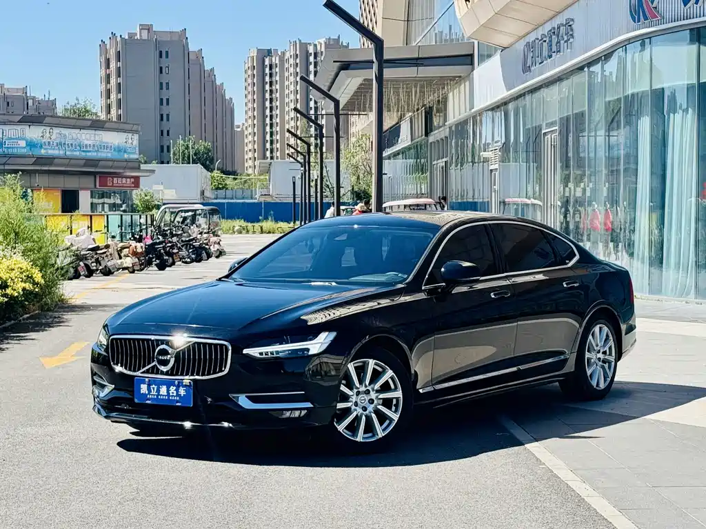 Volvo S90